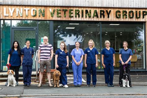 lynton house vets horsell.